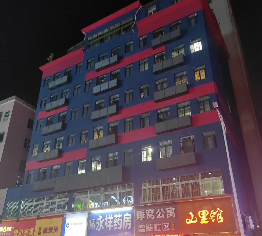  『农民房』深圳大发埔村，改造过后的城中村，租客不愿入住。房东：我后悔了