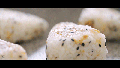  [食指大动]孩子不爱吃米饭？试试这样做，做出来的口感让人食指大动~