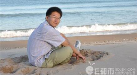 蒋方舟易小荷等多人曝光章文性骚扰真相 章文的文章最新微博资料