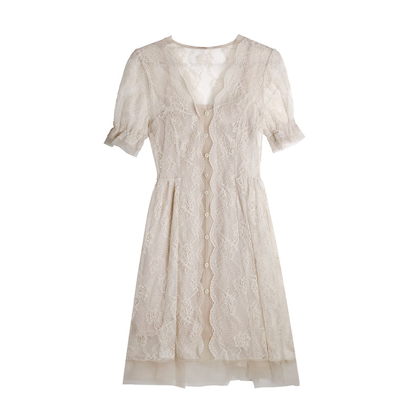 70后女人要穿正经点,看看下面的冷淡裙,干练知性又不失性感