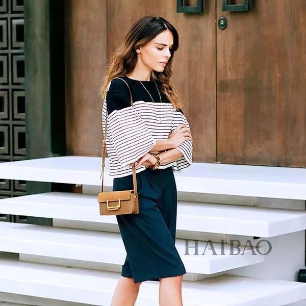 挤掉老爹鞋，成为“今夏最火”的复古单品，是什么来头?