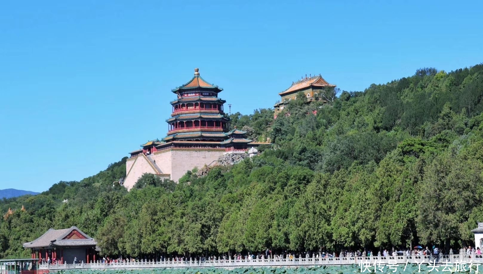 中国有四大名园,一座在北京,一座在河北,还有两座在苏州