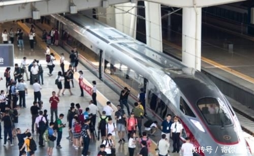  京沪高铁@中国最赚钱的高铁，投资2209亿元，每天收入近一亿