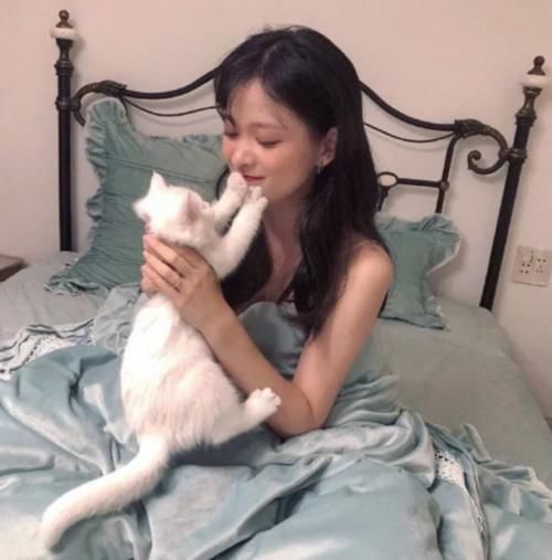  「睡觉前」女孩们想要拥有“牛奶肌”，坚持一周，每晚睡前做到这“3件事”！