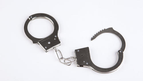 “上海汤臣一品业主签署徒手决斗书”的造谣者被刑事拘留了 | 最