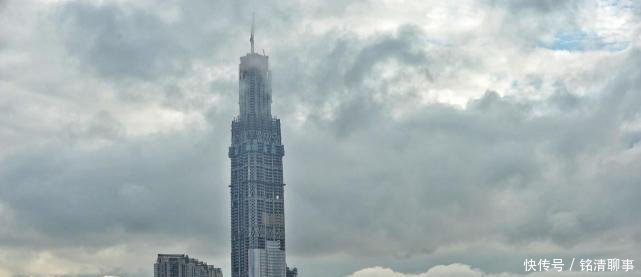耗资300亿的摩天大楼即将建成, 中国第一高楼称号将易主
