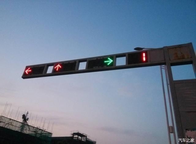  取消|秒读的红绿灯很方便，为什么很多城市却取消了？原因很简单