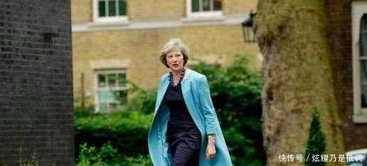 各国女政高跟鞋伊万卡最迷人，梅姨喜欢豹纹款，英拉有气质