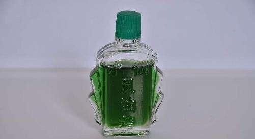  『家中』风油精还有这几种用途，效果比清洁剂好用，能省不少钱