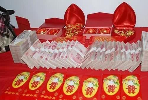  改革@为了抵制农村的“天价彩礼”农村开展婚姻礼俗改革！