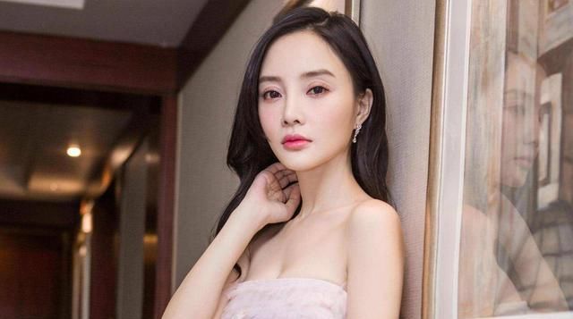  『润唇膏』如何去除嘴部死皮 教你不伤嘴唇的方式