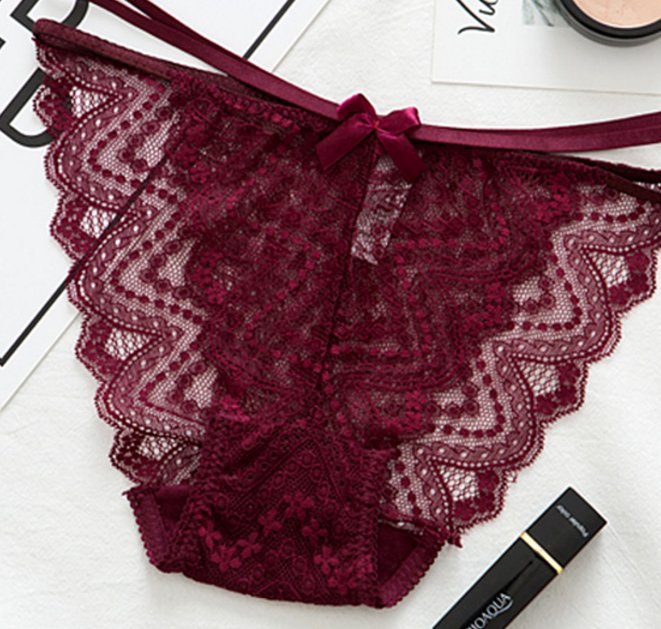 35岁老婆真敢穿，包臀裙+T裤，时髦又大胆，美得让人怦然心动