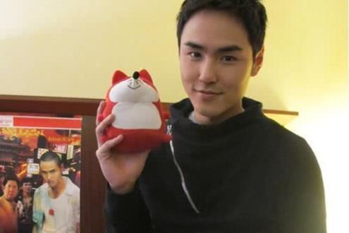 阮经天和谁在一起