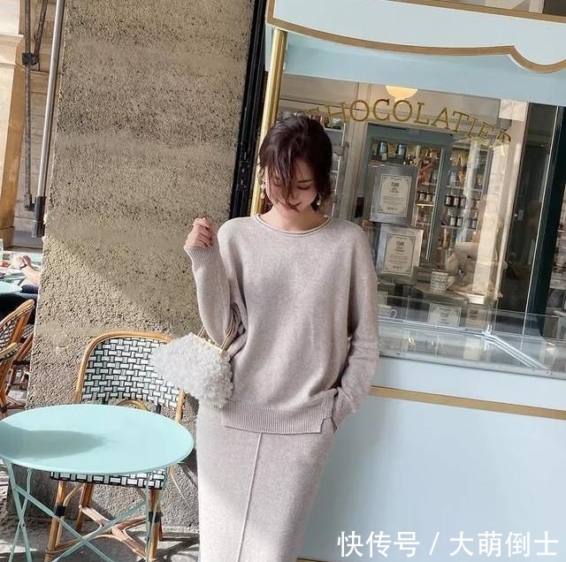 『针织』忽冷忽热的季节,内搭是关键!这样穿脱了外套也超美