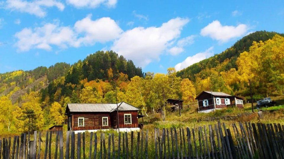 再过半个月,贝加尔湖的秋简直要逼疯摄影师!