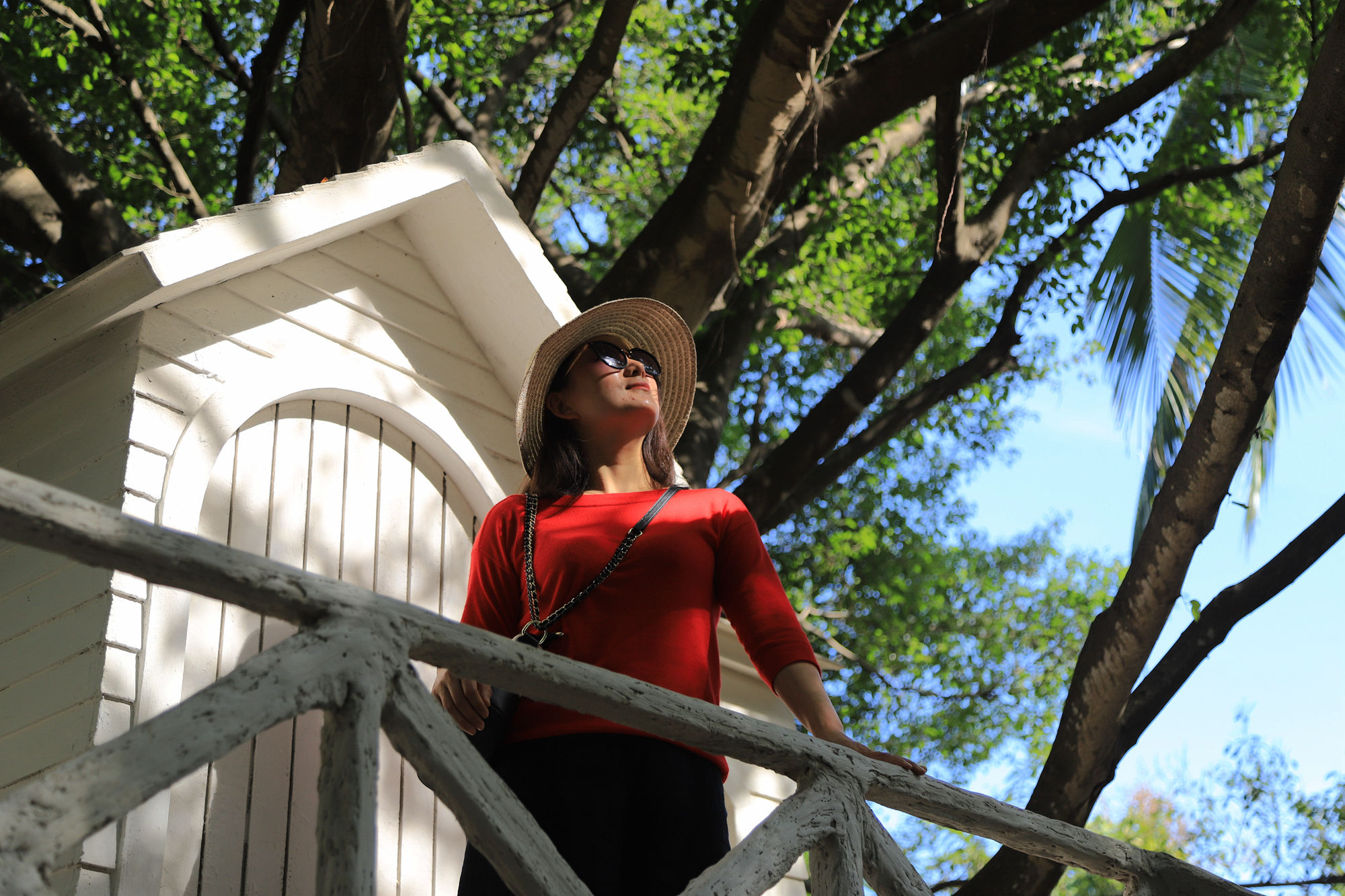 【遇上一座城】请到天涯海角来，一起去看比基尼大长腿的三亚微游