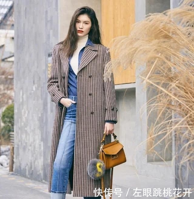 「毛呢大衣」羽绒服别再穿了,2020“大衣+这3件内搭”最时髦显瘦,好看炸了!