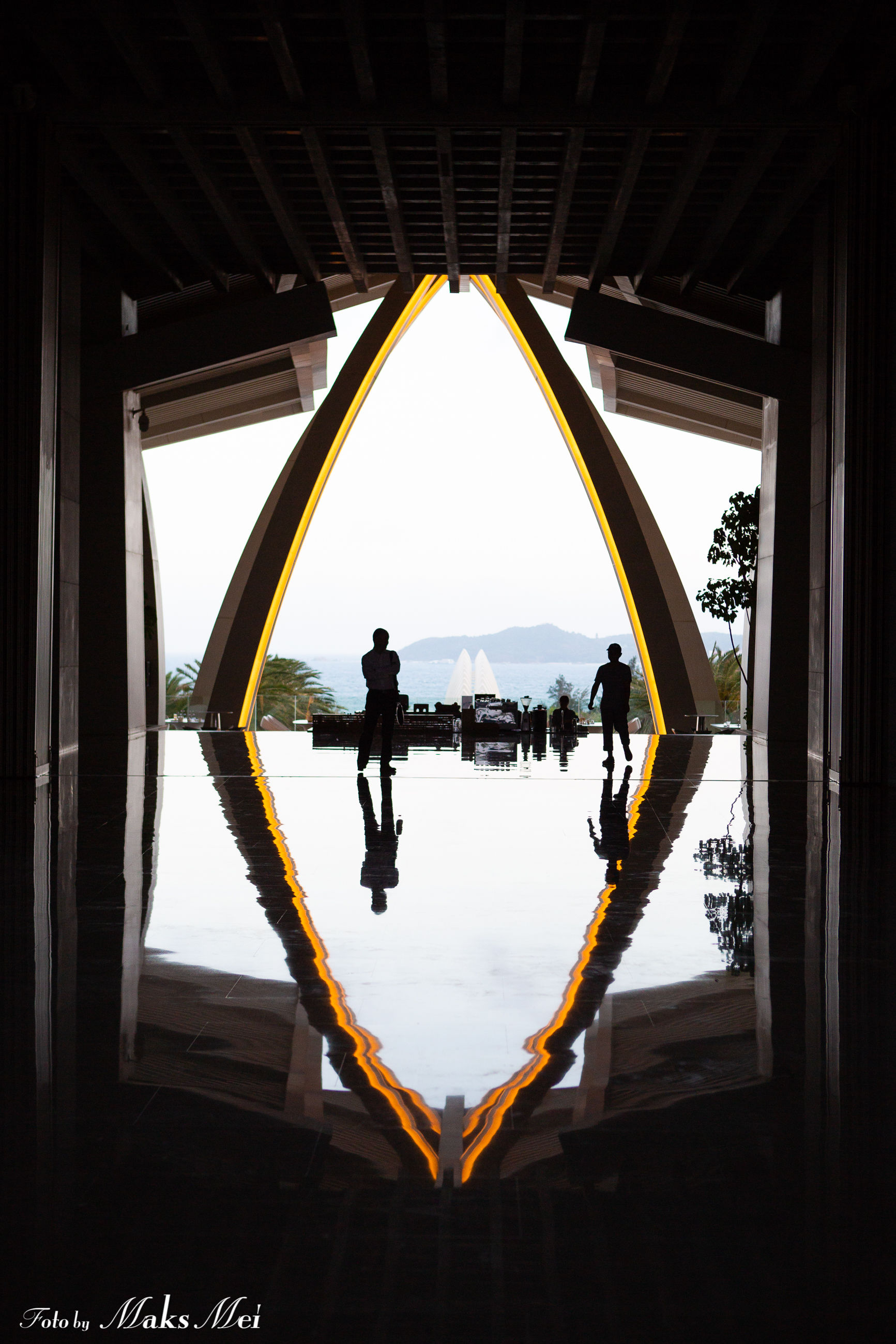 【乌克兰媳妇】性感优爱斯基躲避乌克兰大雪，自驾三亚拍火辣大片