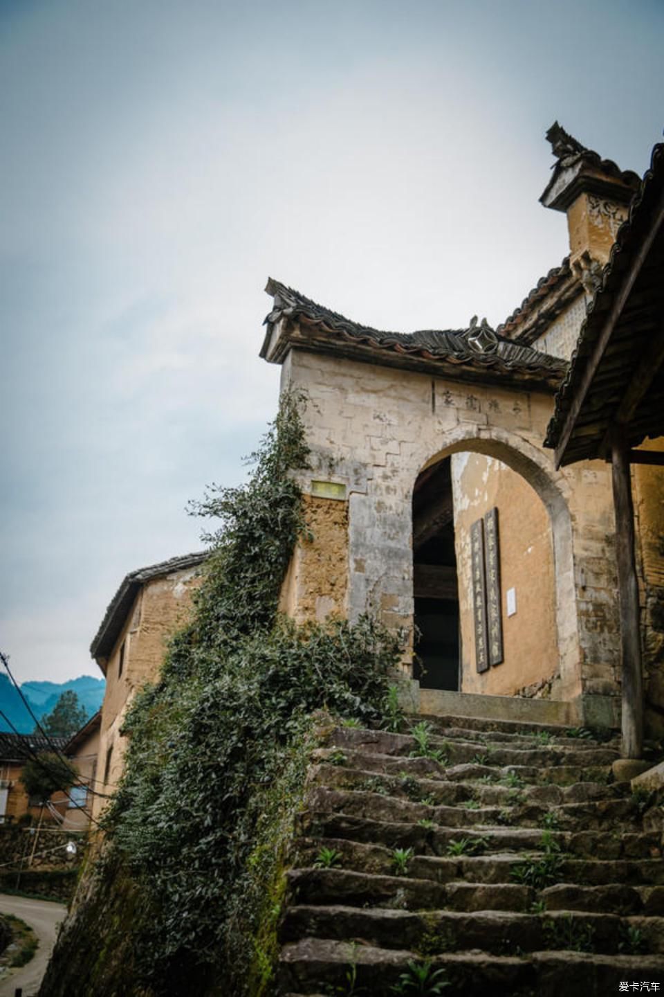 世外桃源@茶香环绕,与探岳陶醉在世外桃源。