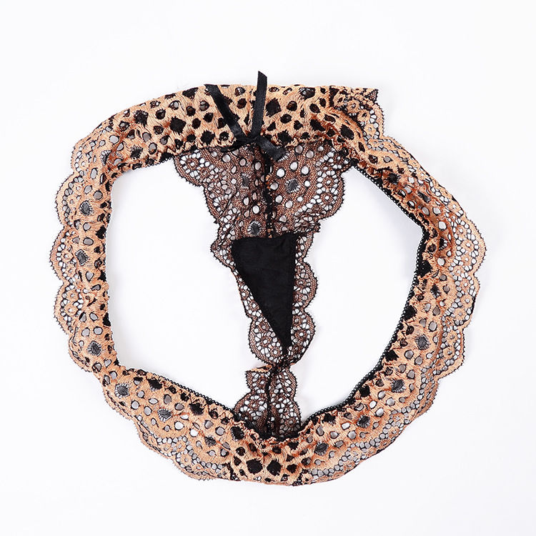 30-40岁女性三角裤套装，带着少女甜美气息，舒适透气更年轻