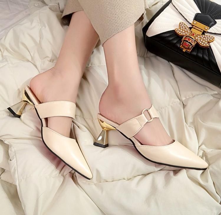 别再穿10几块的“地摊拖鞋”了，今年流行这样的，穿着你更气质