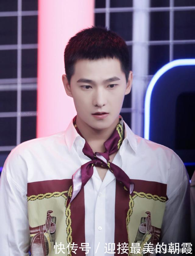 #女人#女人长期戴丝巾有什么好处很多人只觉得好看,别想歪这才是实情
