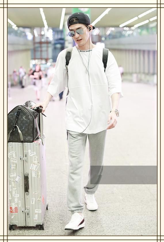 乔杉是34岁，张翰也是34岁，二人同现机场，差距竟如此尴尬?