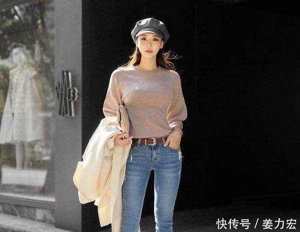 紧绷的紧身牛仔裤,让你显得秀丽迷人,百搭瘦身