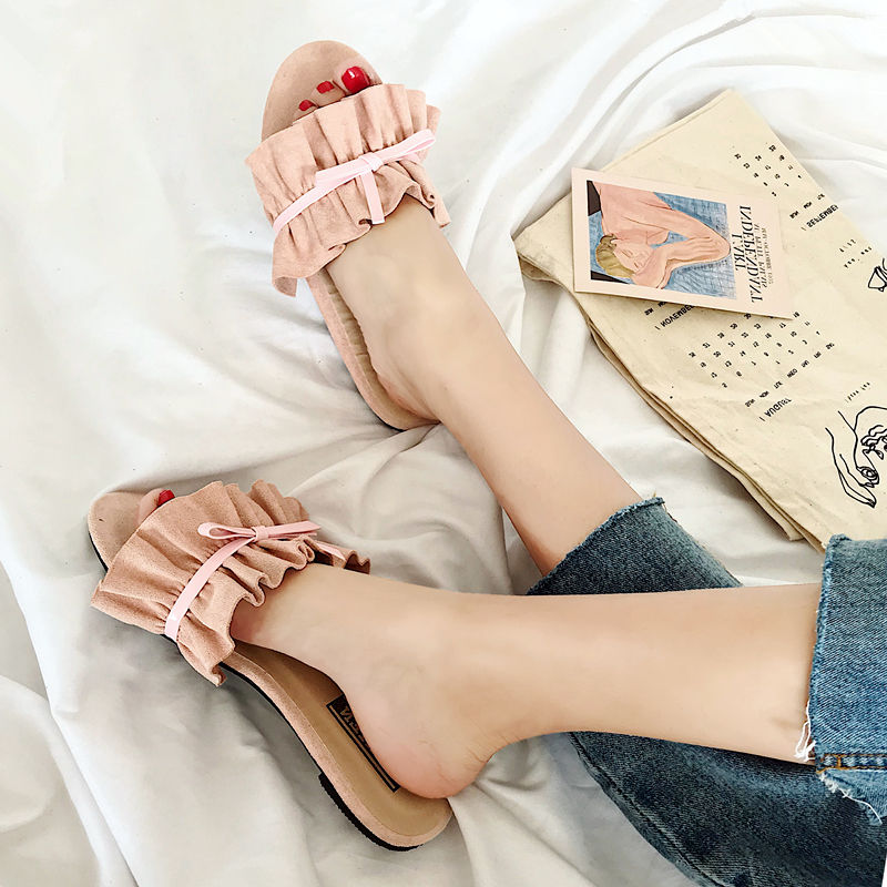 选择这样的凉鞋，给你的美足降降温~