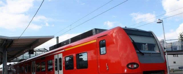 中国的三个铁路中心城市，火车直达任何省会，不需换乘