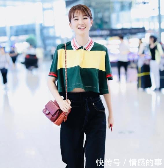 乔欣的裤子是自己做的看似普通的搭配，但下半身才是时尚焦点！