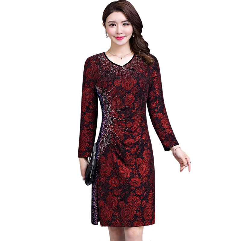 这连衣裙刚上市就火了，一款比一款漂亮，比卫衣美嫩的不得了