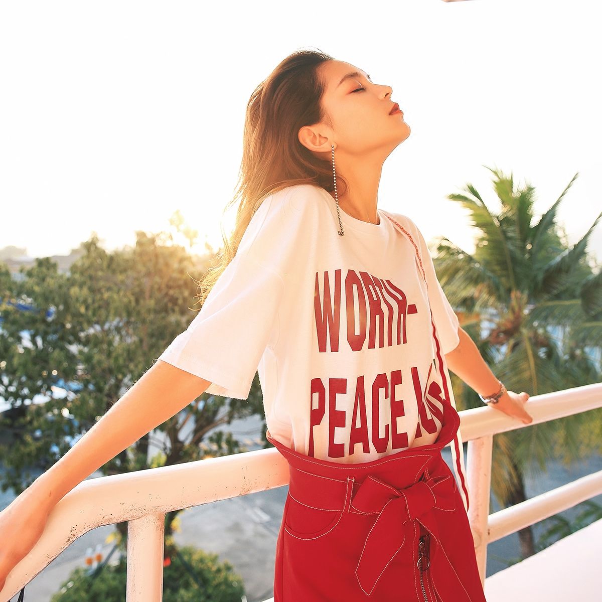 第一次见这么有气质的“高冷裙，适合8090后穿，美的让人痴迷