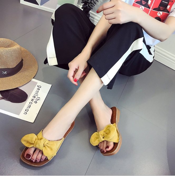 小姐姐你的鞋,你的鞋相当漂亮,我好喜欢