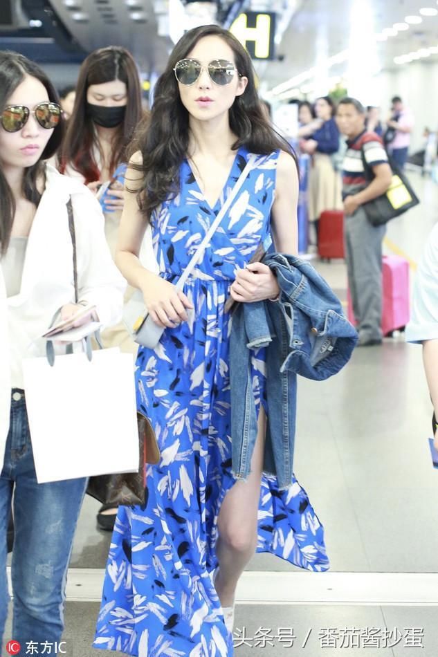 韩雪高开衩连衣裙秀美腿，暖心打招呼礼貌满分！