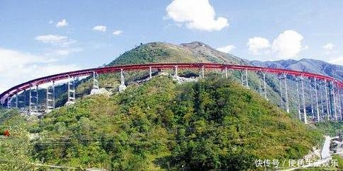  「赞叹」这座大桥创四个“世界第一”，如同盘旋巨龙，老外赞叹