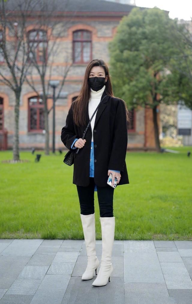  #小姐姐#省时又省钱的穿搭来喽!一条小黑裤穿出N种风格，拯救不会搭配的你