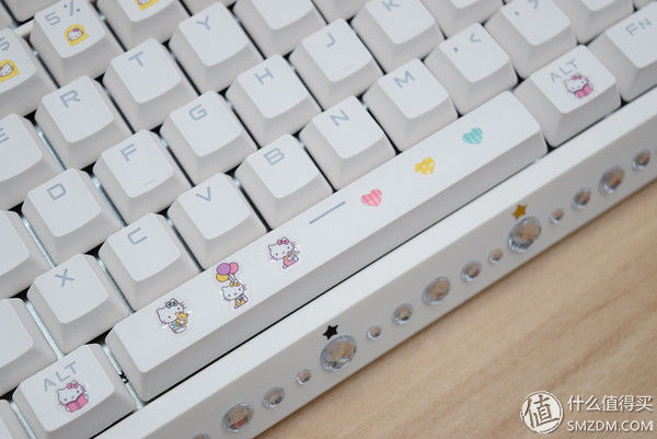 bulin bulin 女生向的白色键盘会是怎么样?