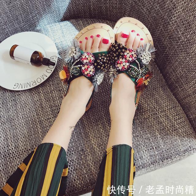  『采用』每个女人鞋柜里都必备的奢华水钻鞋，时尚舒适!