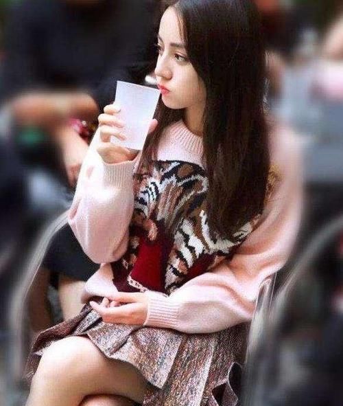  人到中年：谁说女人到中年就是“黄脸婆”，坚持9个护肤小习惯，大妈变姐姐