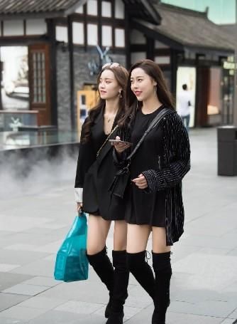  【女生】路人街拍，撩发的女生都很有魅力，更显轻熟的气质