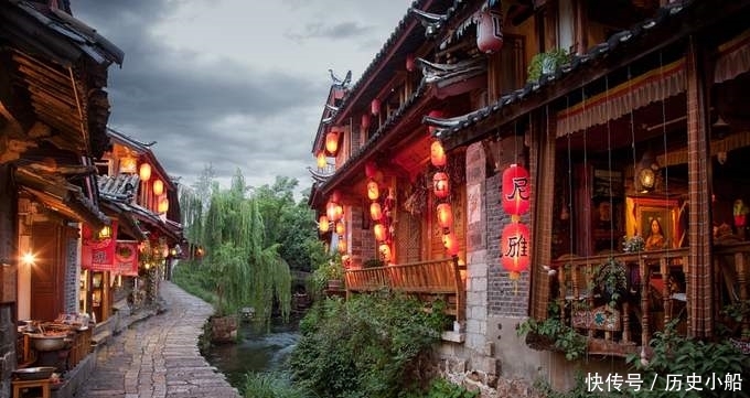 宰客现象严重,得罪了“衣食父母”的丽江,大量商铺和客栈转让