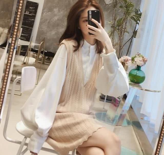  「色高领内搭」叠穿法则：叠穿遵循这几个规律，才能穿的非常fashion