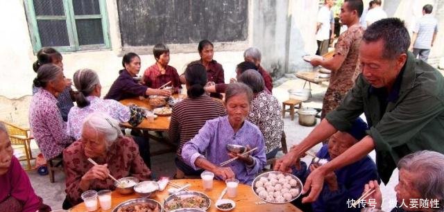 农村怪象有些农民宁愿不收礼也不办结婚酒席，你知道为啥吗
