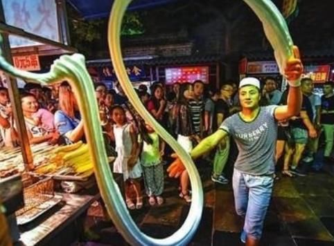 3条中国“臭名远扬”的美食街，受到很多游客的吐槽，你去过吗？