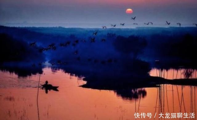 王维登上城楼写下一首诗,从开篇美到结尾,千年来广为传诵