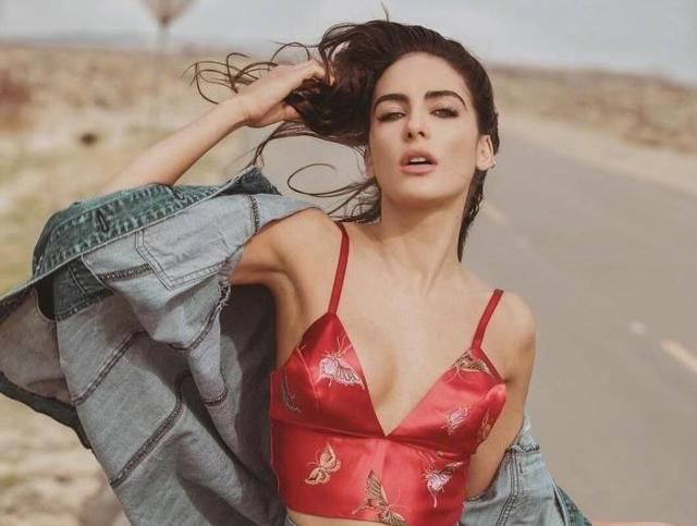 世界杯第一美女惊艳全球，身材简直了，网友:谁说外国人都长一样