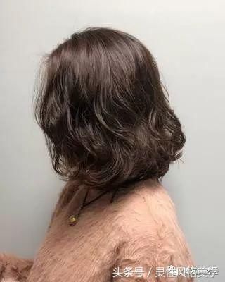 头发散下来的季节到了，你可以换款发型了，各种年龄段都有！