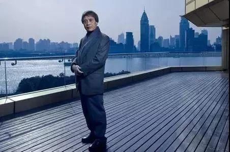 他用三年深埋十几米的大佛，是为了让黑暗中的生命走向光明！