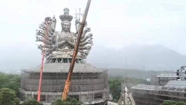 台湾组装世界最大不锈钢佛像，过程太复杂，建成后屹立5000年不倒